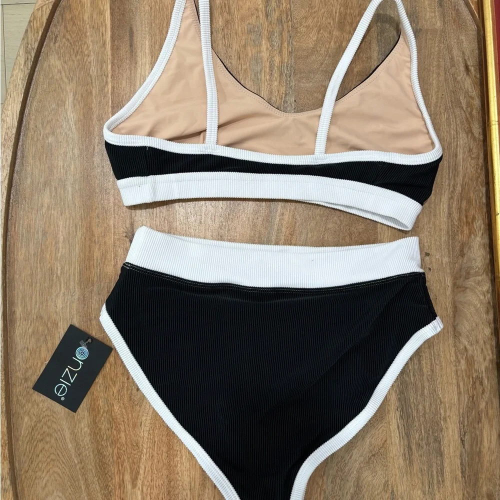 NWT Onzie Black and White Bikini Set - Picture 2 of 3